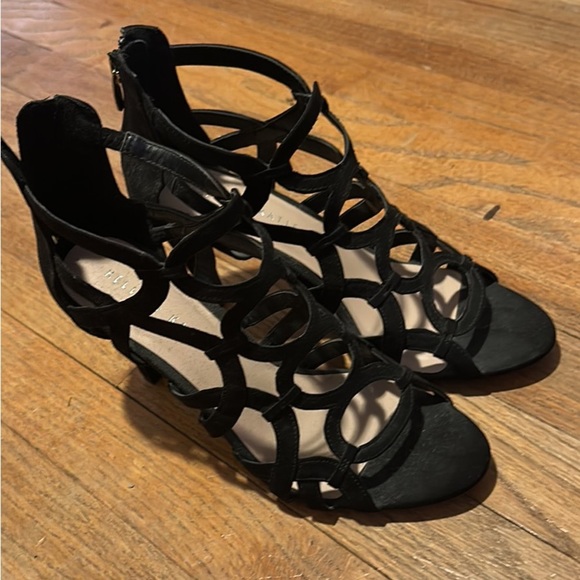 Kelly & Katie Shoes - 🎄Kelly & Katie black strappy heels - size 9